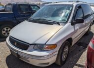 CHRYSLER TOWN & COUNTRY 1996 – DD1096