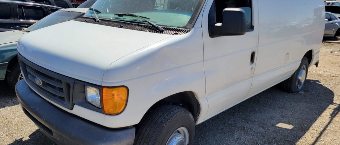 2006 Ford E250 – DD1871