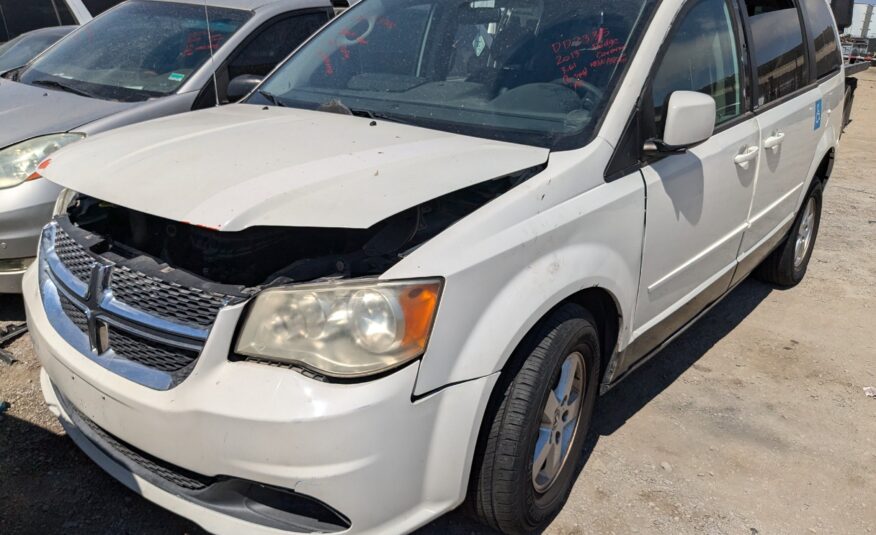 DODGE CARAVAN 2013 – DD2335