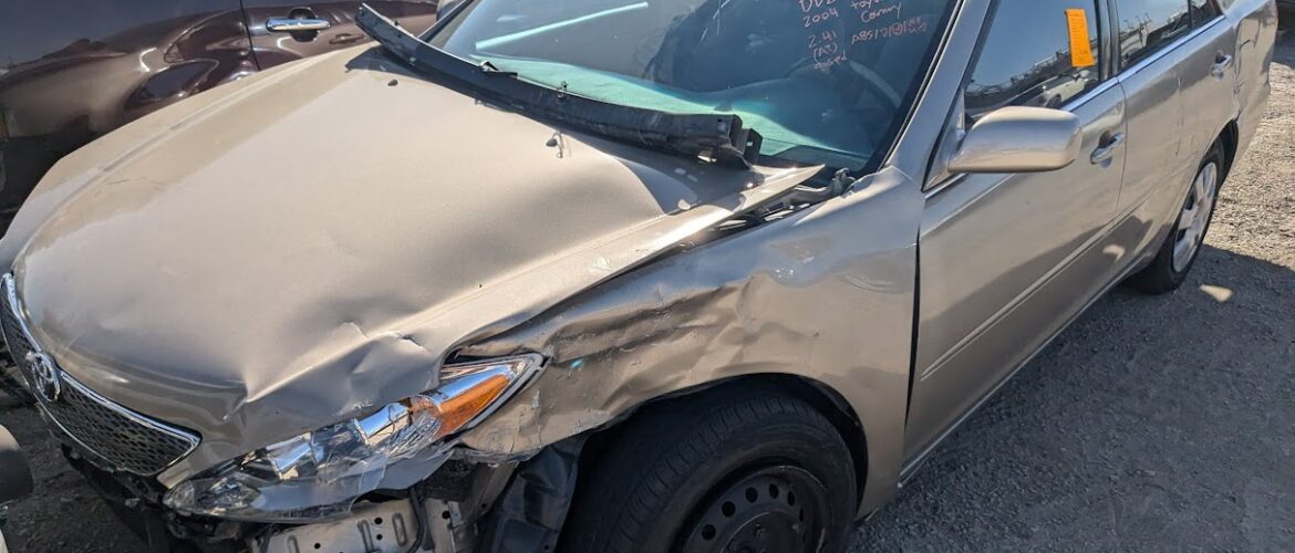 2004 Toyota Camry – DD2448