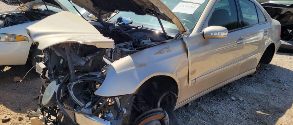 2006 Mercedes E350 – DD3138