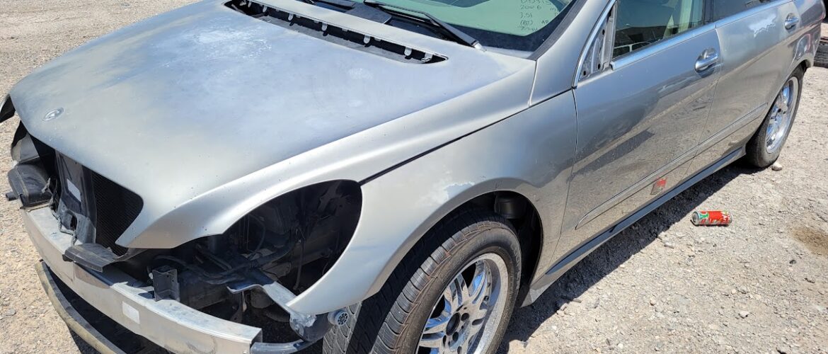 2006 Mercedes R350 – DD3159