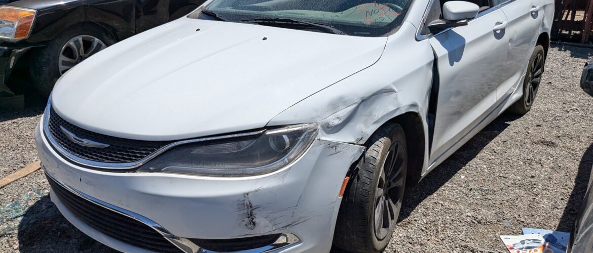 2015 CHRYSLER 200 – DD3309