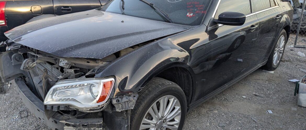 2013 CHRYSLER 300 – DD3380