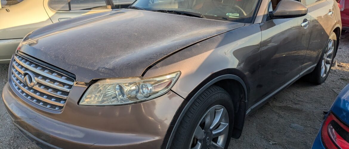 2004 INFINITI FX35 – DD3390