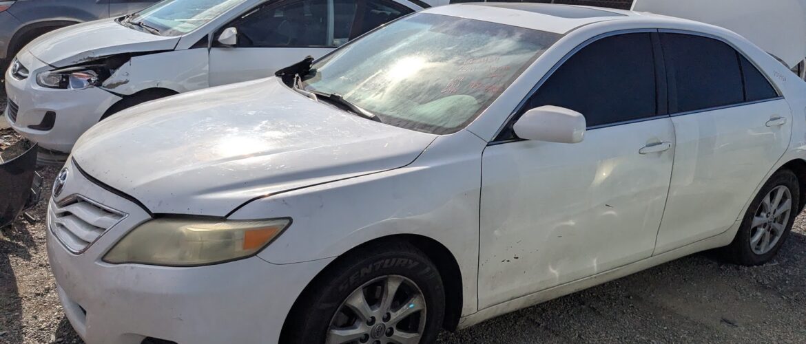 2011 TOYOTA CAMRY – DD3454