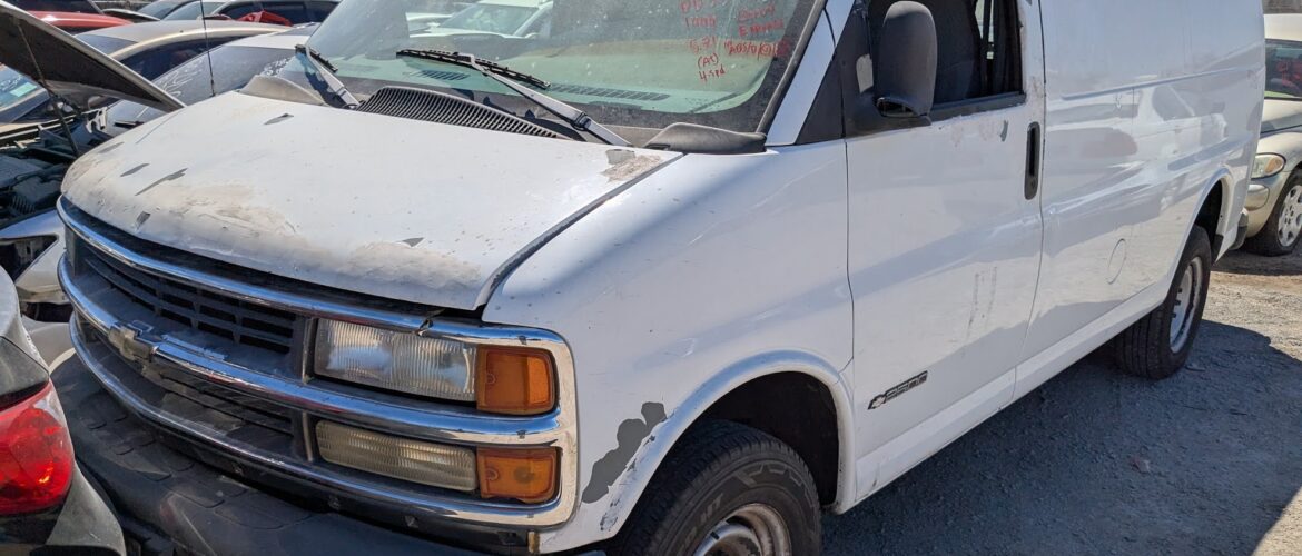 1999 CHEVY EXPRESS 2500 – DD3392