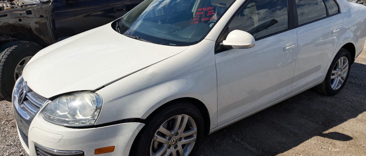 2008 VOLKSWAGEN JETTA – DD3637