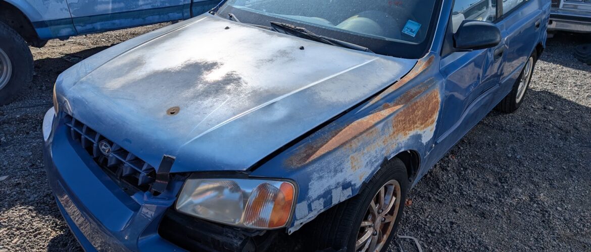 2001 HYUNDAI ACCENT – DD3562