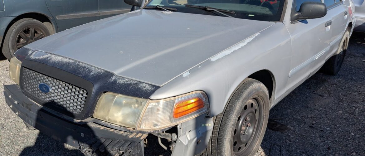 2004 FORD CROWN VIC – DD3578