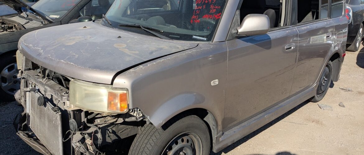 2005 SCION XB – DD3693