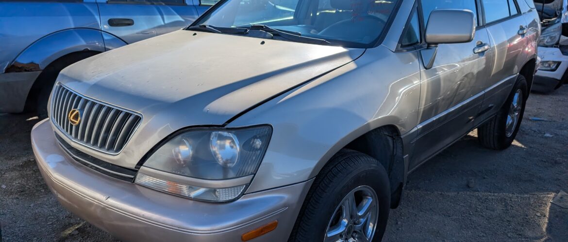 2000 LEXUS RX300 – DD3754