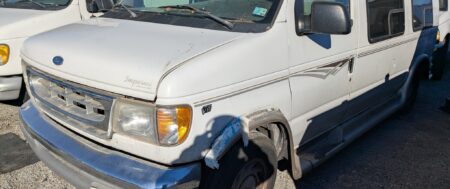 1999 FORD E150 – DD3743