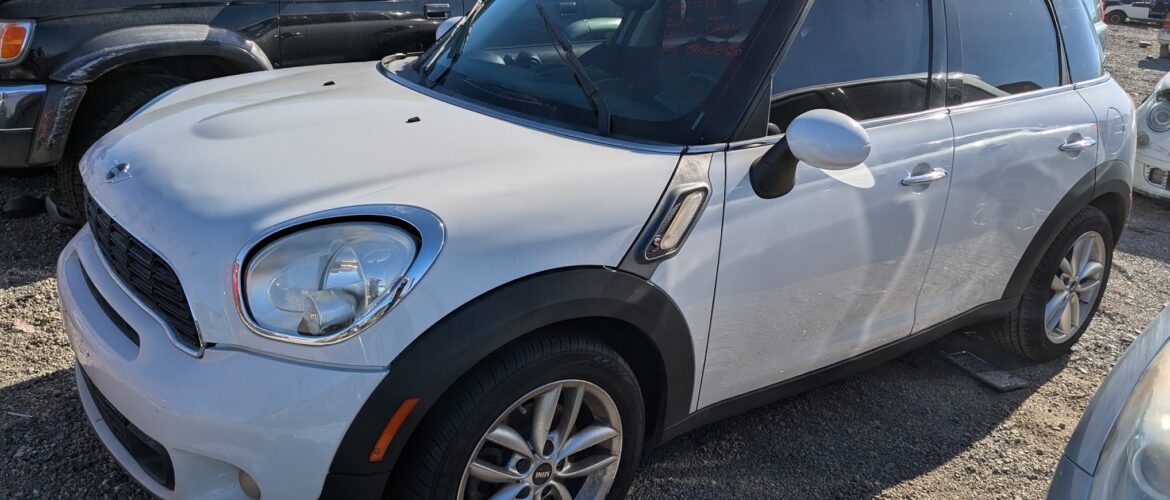 2013 MINI COOPER – DD3733