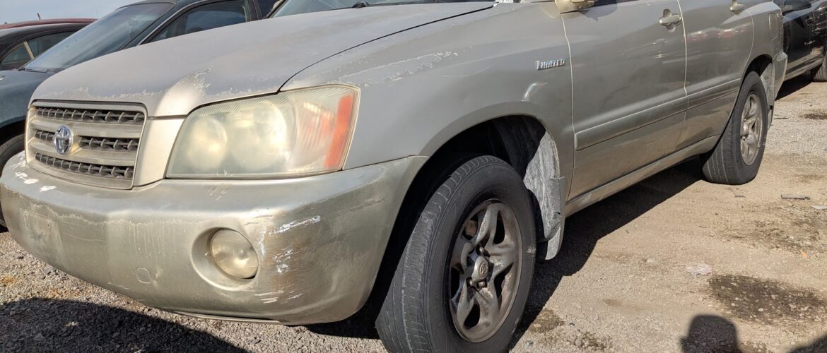 2001 TOYOTA HIGHLANDER – DD3894