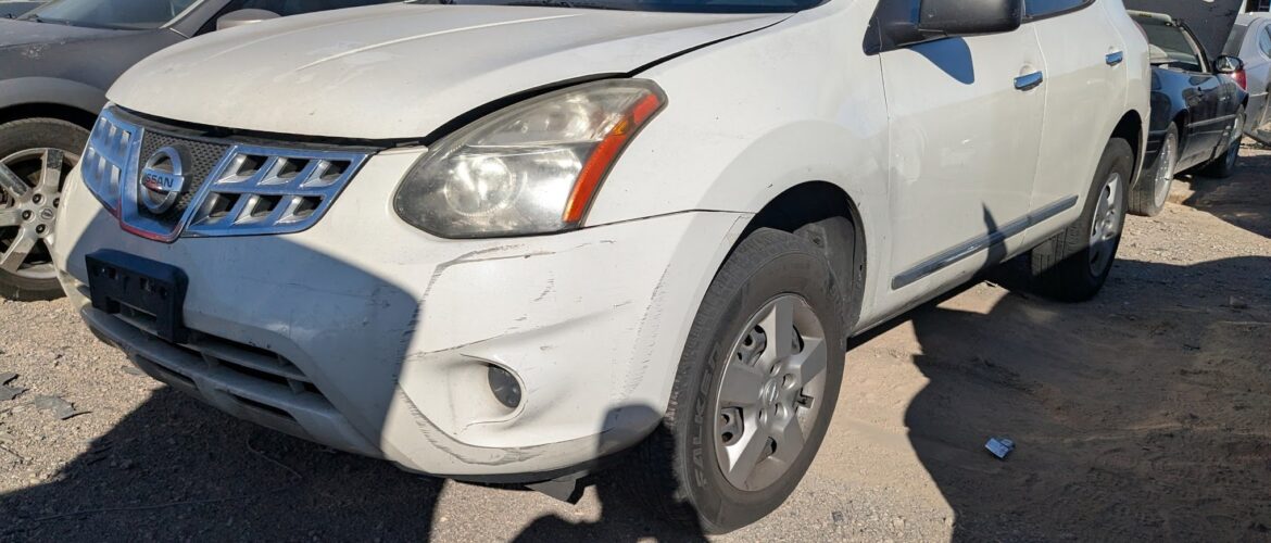 2015 NISSAN ROGUE – DD3925