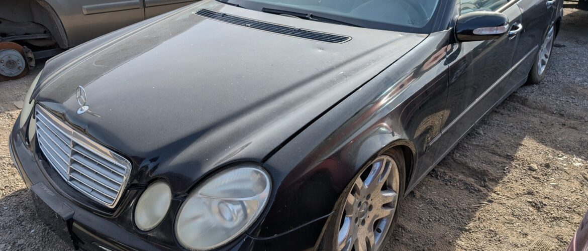 2003 MERCEDES E500 – DD3805