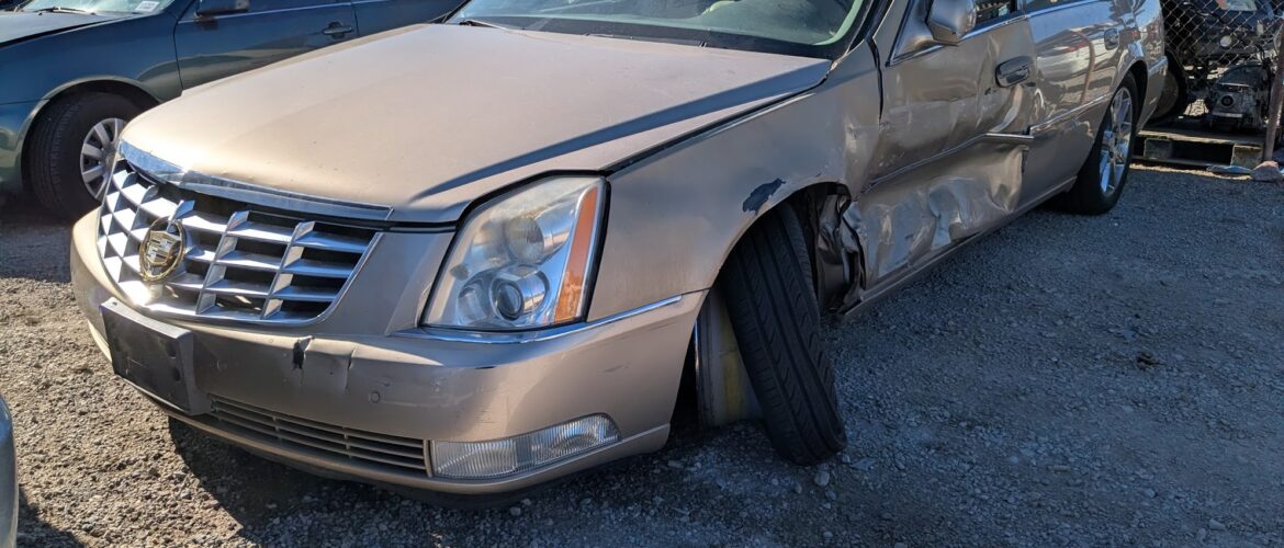 2006 CADILLAC DTS – DD3886