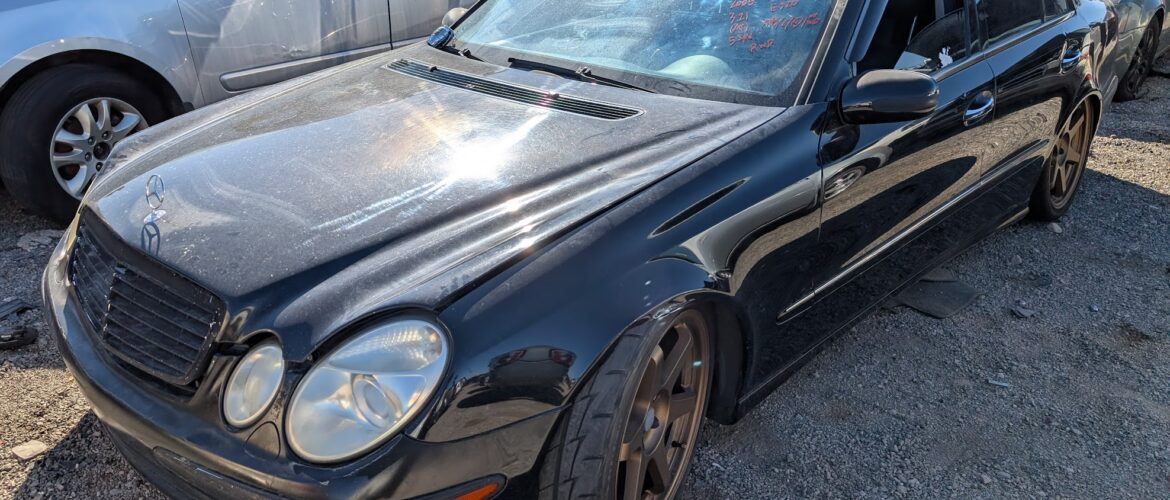 2004 MERCEDES E320 – DD3564