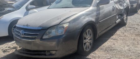 2005 TOYOTA AVALON – DD3998