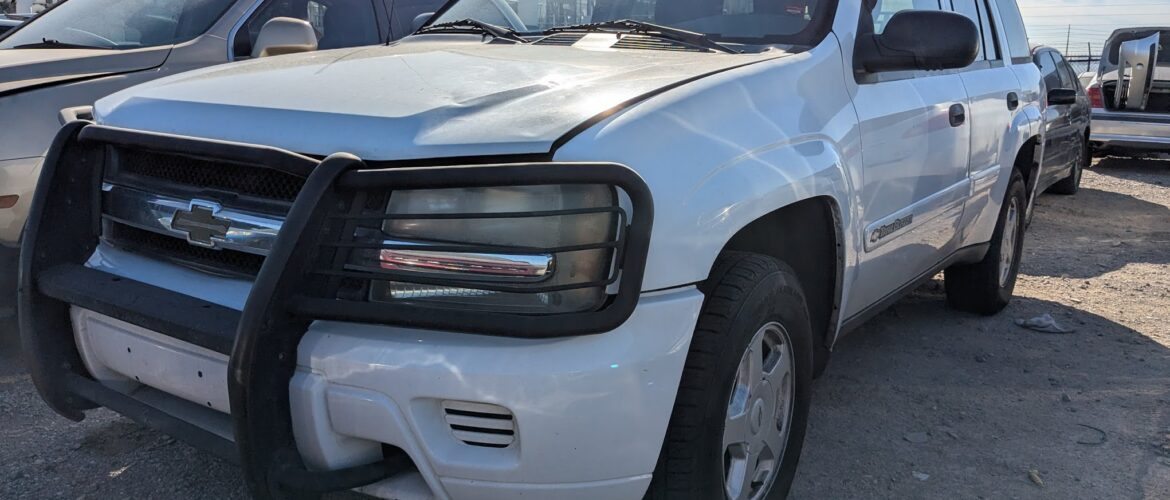 2002 CHEVY TRAILABLAZER – DD3939