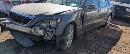 2004 LEXUS LS430 – DD3985