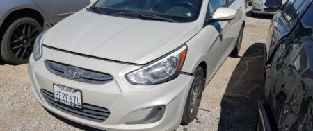 2016 HYUNDAI ACCENT – DD4038