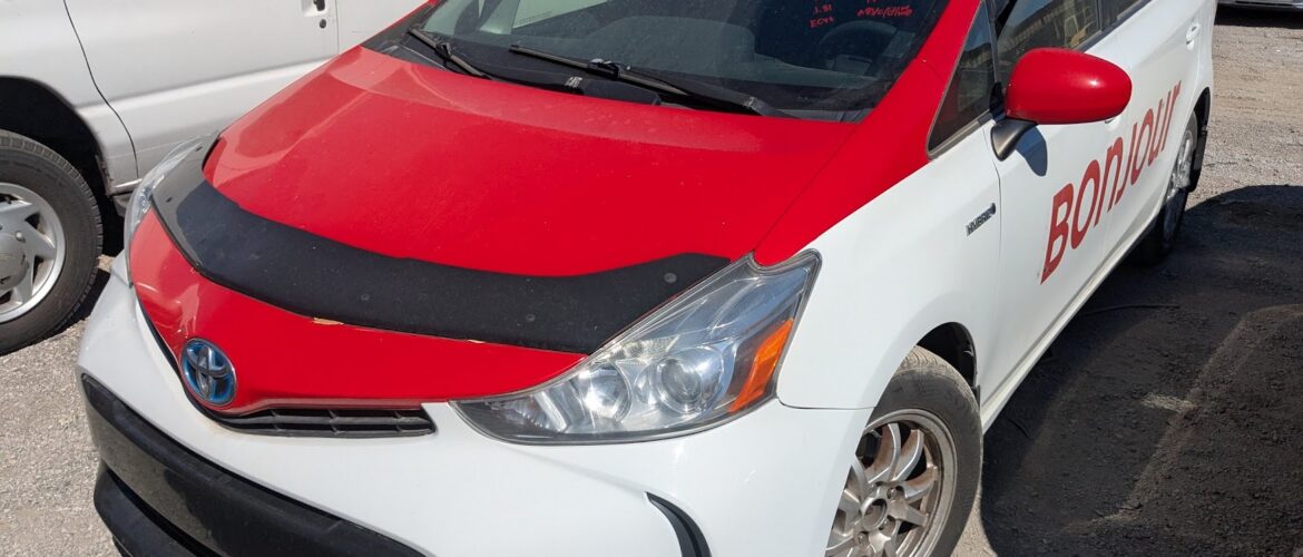 2016 TOYOTA PRIUS V – DD4090