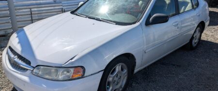 2001 NISSAN ALTIMA – DD4137