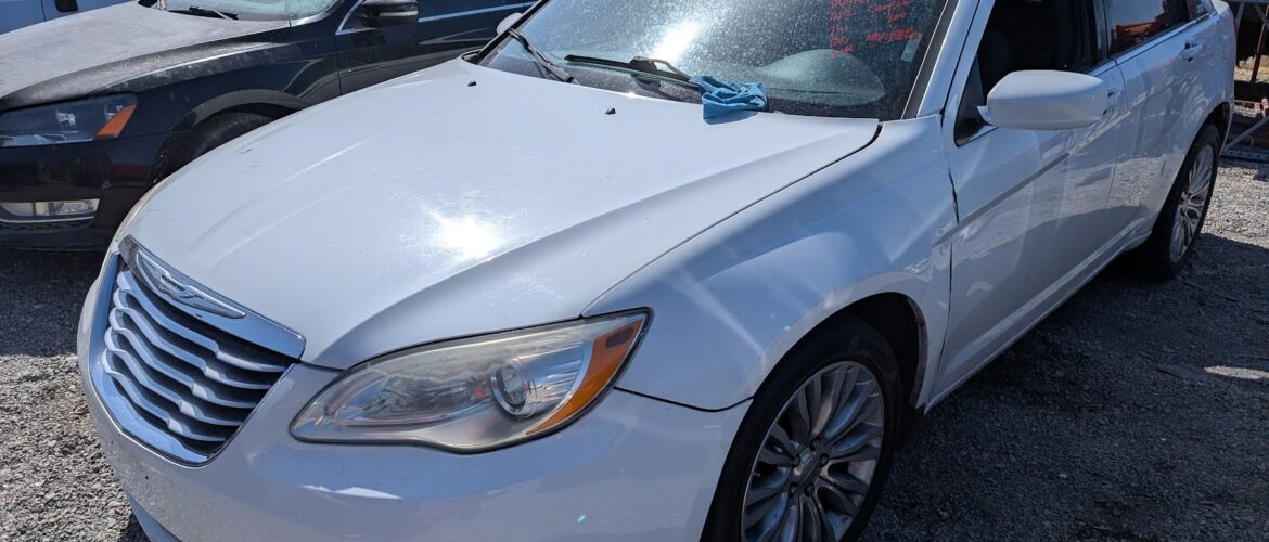 2012 CHRYSLER 200 – DD4147
