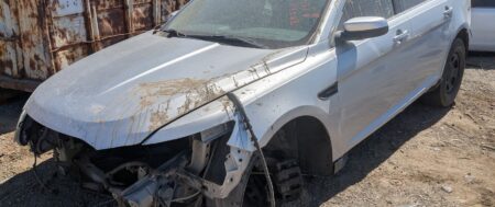2010 FORD TAURUS – DD4121