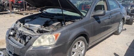 2008 TOYOTA AVALON – DD4165