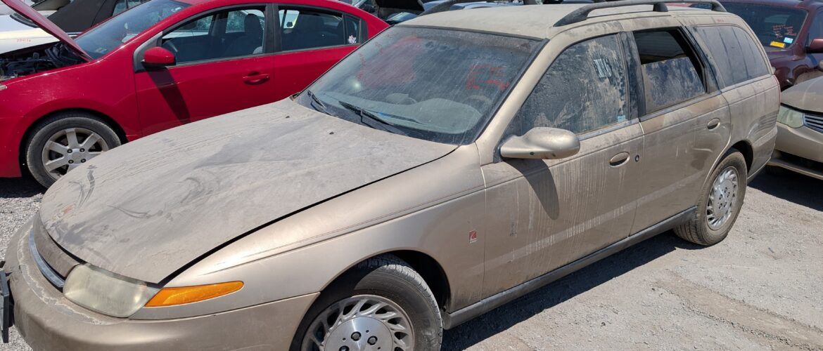 2001 SATURN LW2 – DD4210
