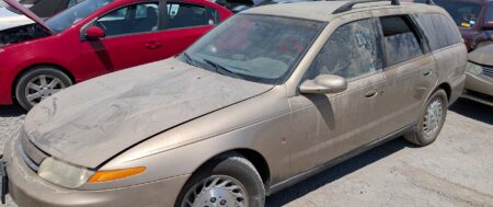 2001 SATURN LW2 – DD4210