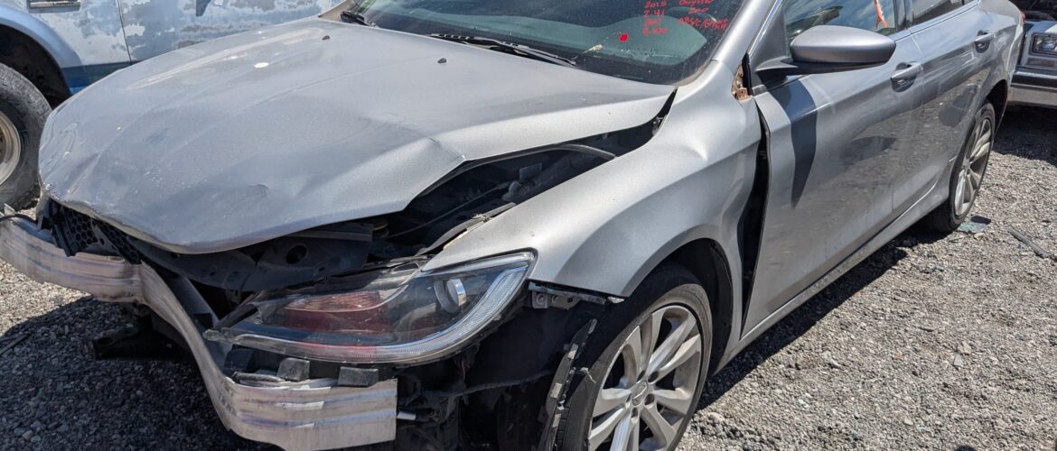 2015 CHRYSLER 200 – DD4212