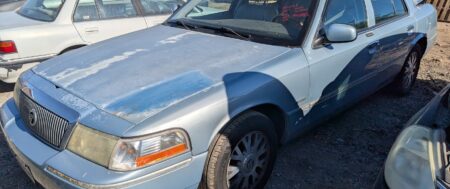 2005 MERCURY GRAND MARQUIS – DD4443
