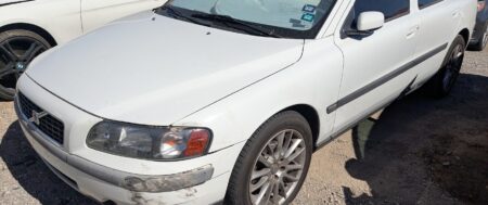 2004 VOLVO S60 – DD4453