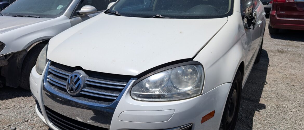 2008 VOLKSWAGEN JETTA – DD4448