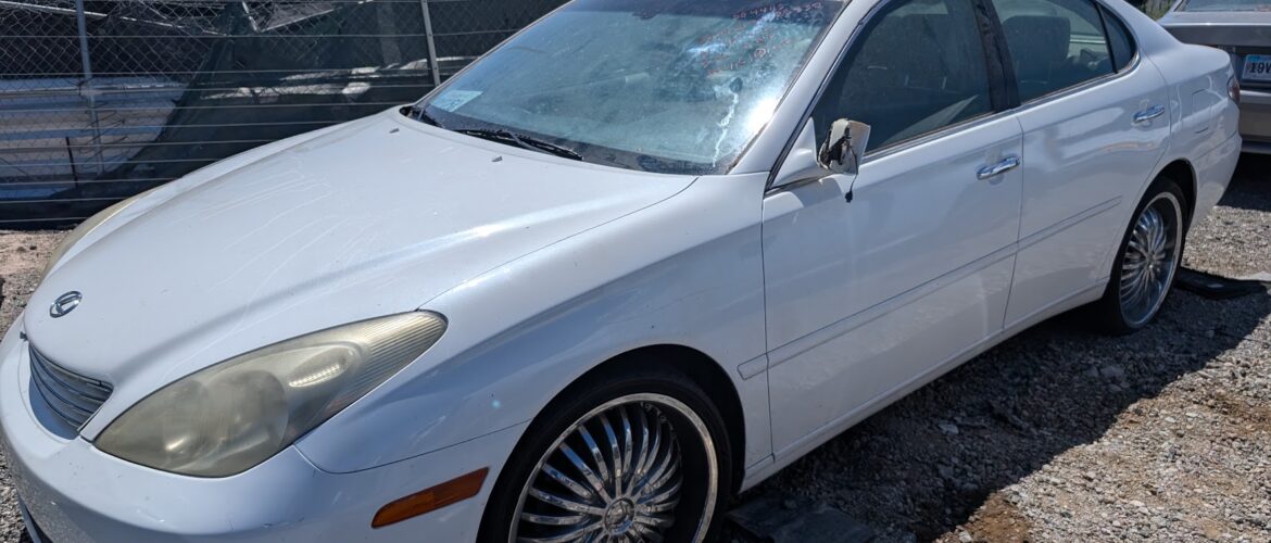 2004 LEXUS ES3330 – DD4445
