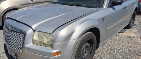 2006 CHRYSLER 300 – DD4381