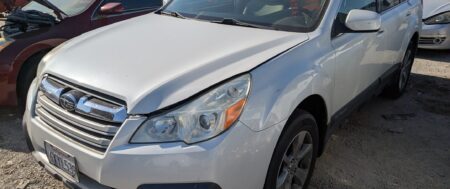 2013 SUBARU OUTBACK – DD4339