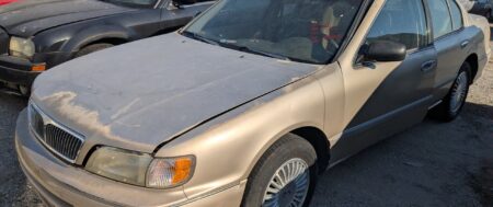 1998 INFINITI I30 – DD4354