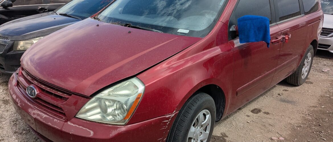 2008 KIA SEDONA – DD4400