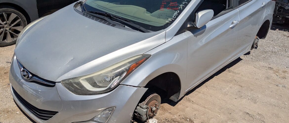 2016 HYUNDAI ELANTRA – DD4411