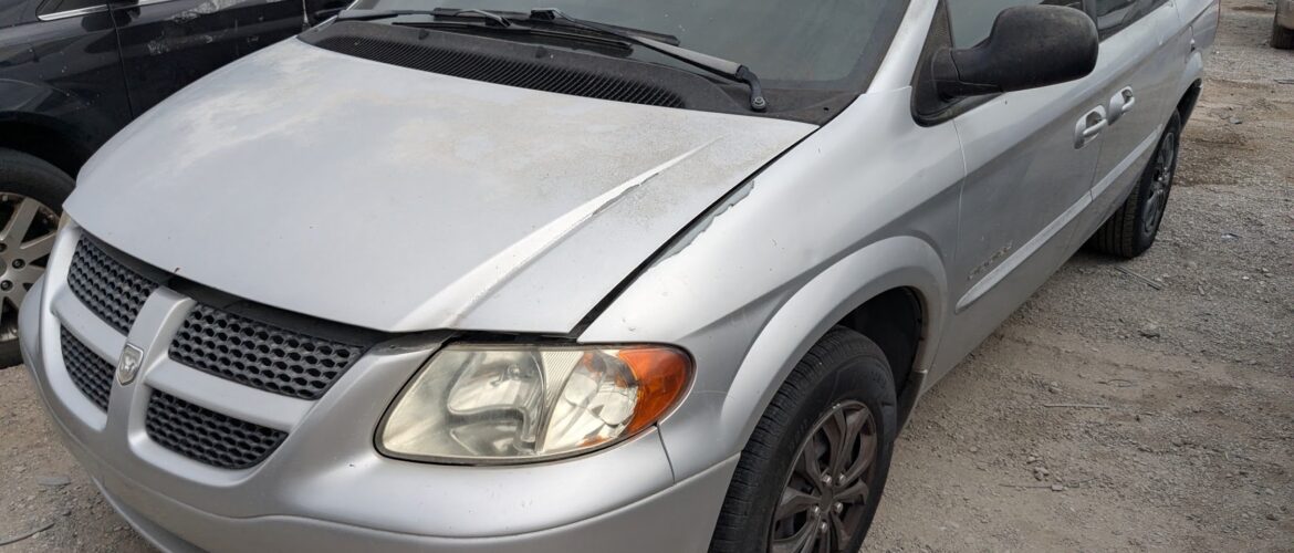 2001 DODGE CARAVAN – DD4484