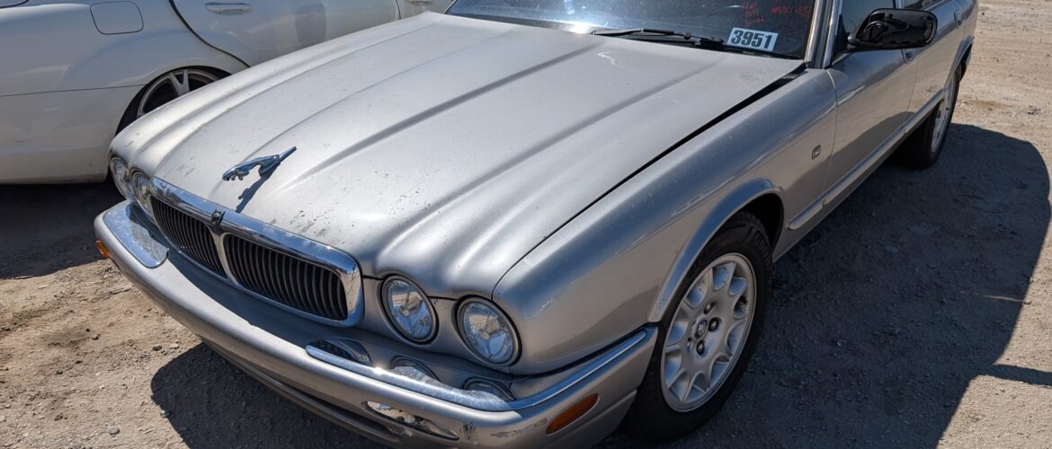 1998 JAGUAR XJ8 – DD4316