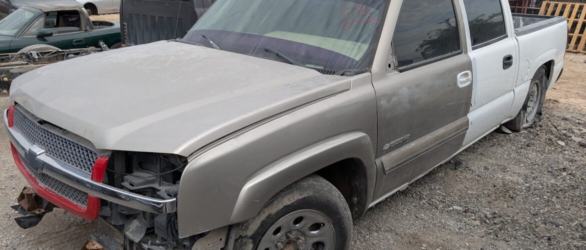 2003 CHEVY SILVERADO – DD4476