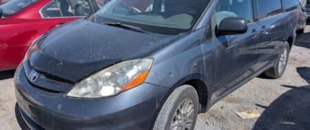 2008 TOYOTA SIENNA – DD4544