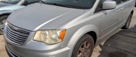 2011 CHRYSLER TOWN & COUNTRY – DD4585
