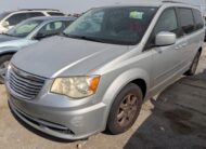 CHRYSLER TOWN & COUNTRY 2011 – DD4585